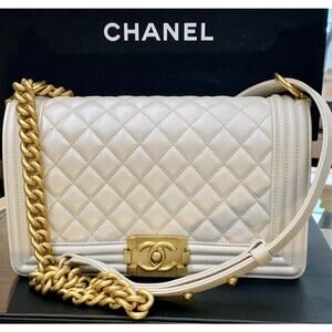 CHANEL Purse Medium Boy Chanel Chain Shoulder Bag Pearl White Quilted + Receipt